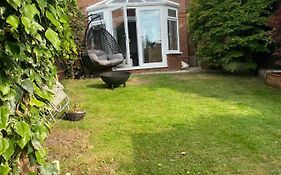 Princes Risborough, Buckinghamshire, Comfortable Double Room, Quiet And Central Location